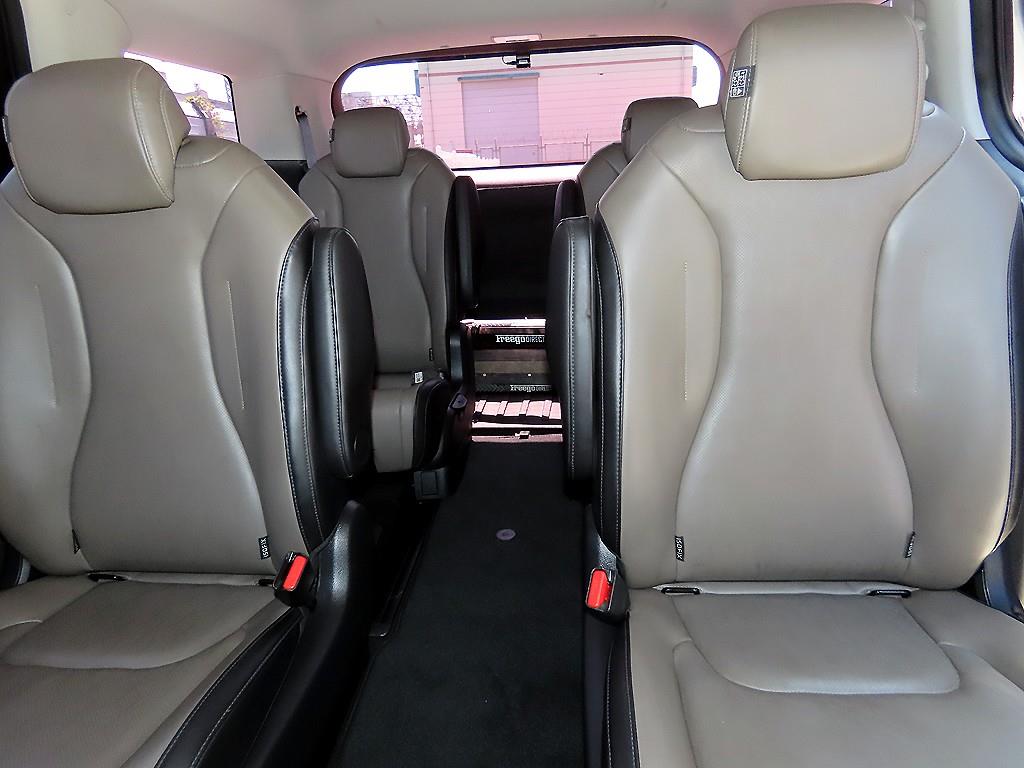 Kia Carnival — photo 07