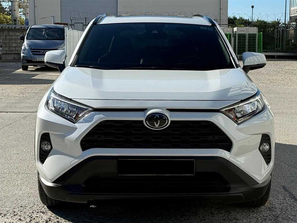 Toyota RAV4 — photo 01
