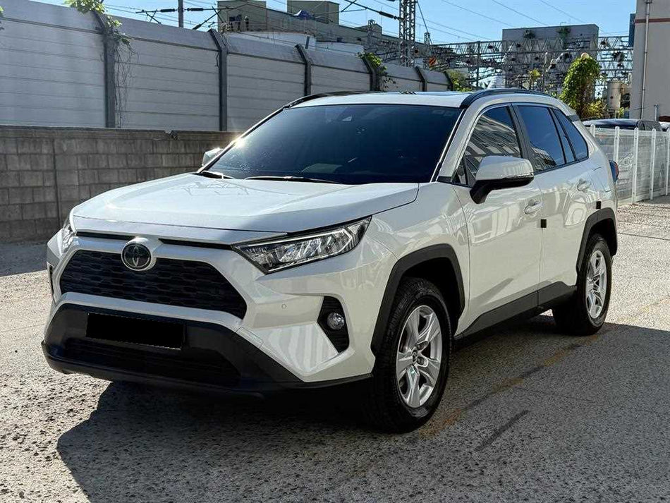 Toyota RAV4 — photo 02