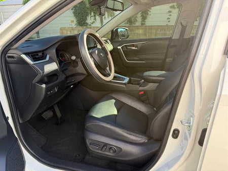Toyota RAV4 — photo 05