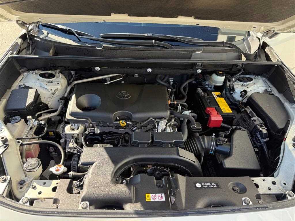 Toyota RAV4 — photo 19