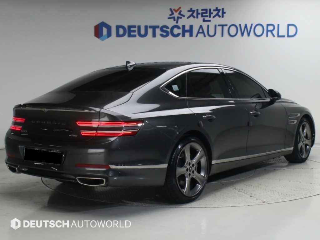 Genesis G80 — photo 02