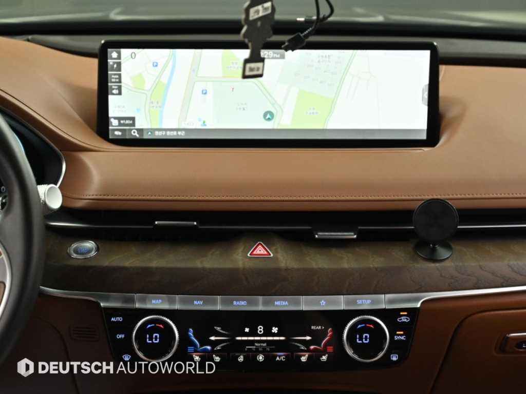 Genesis G80 — photo 14