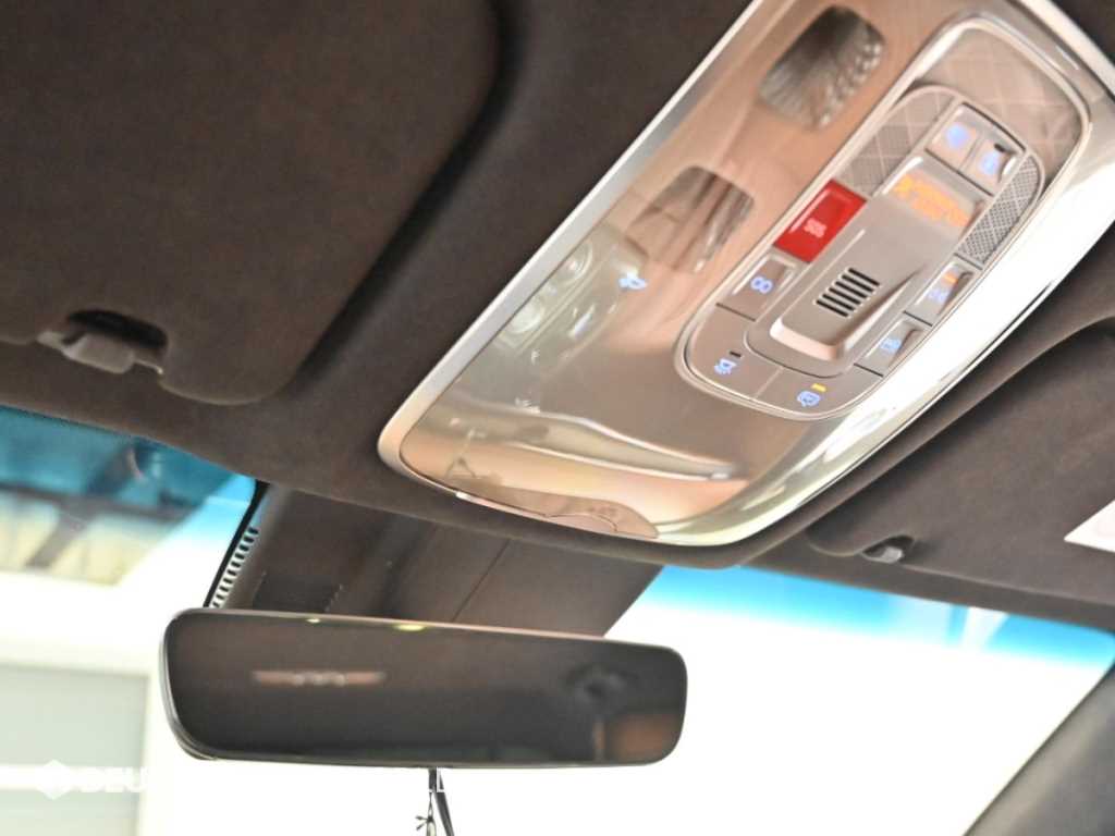 Genesis G80 — photo 19