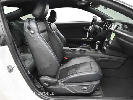 Ford Mustang — photo 10