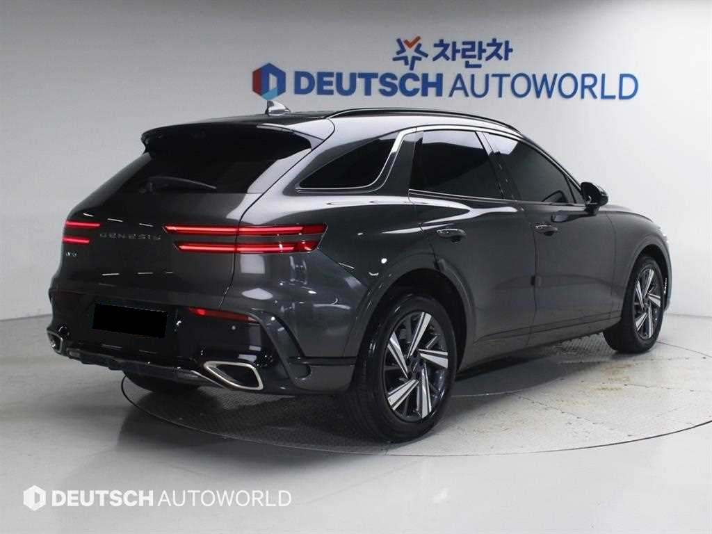 Genesis GV70 — photo 03