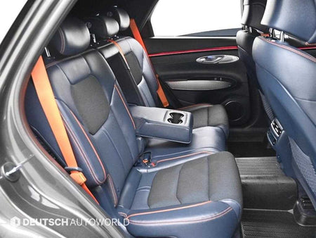 Genesis GV70 — photo 12