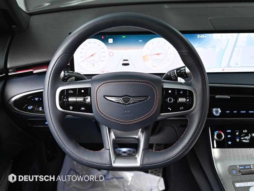 Genesis GV70 — photo 13