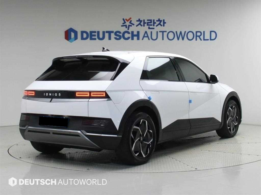 Hyundai Ioniq5 — photo 02