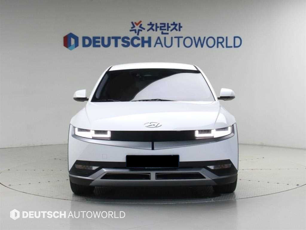Hyundai Ioniq5 — photo 03