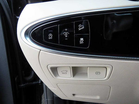 Genesis GV70 — photo 11
