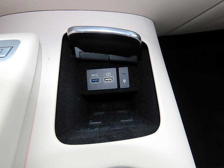 Genesis GV70 — photo 13