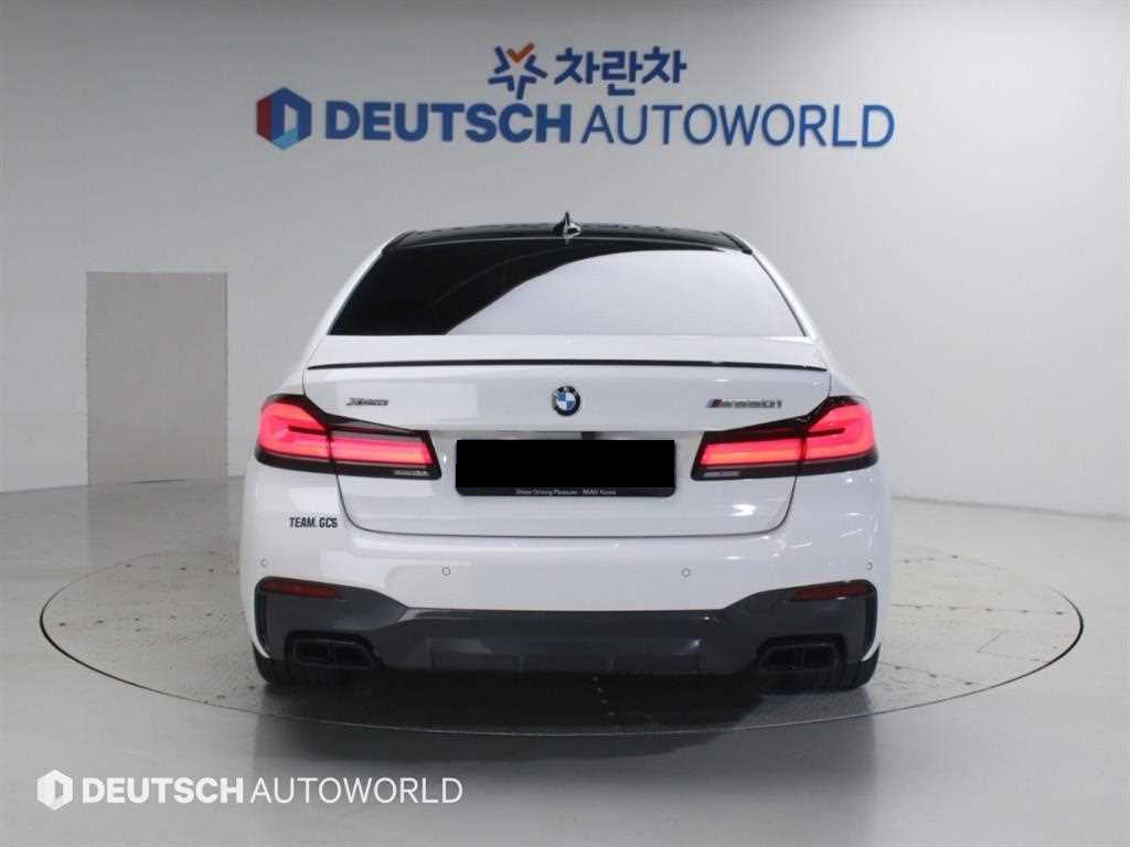 BMW 5-Series — photo 04