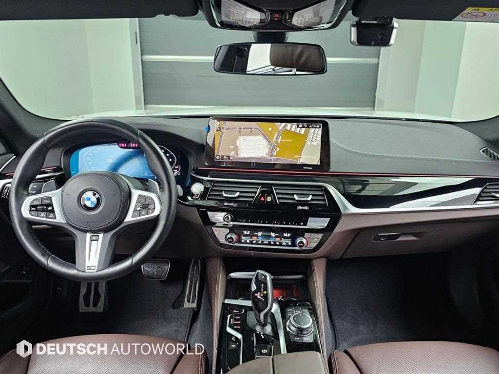 BMW 5-Series — photo 07