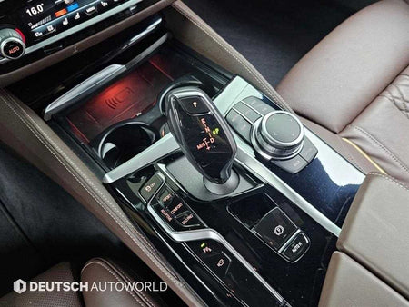 BMW 5-Series — photo 09