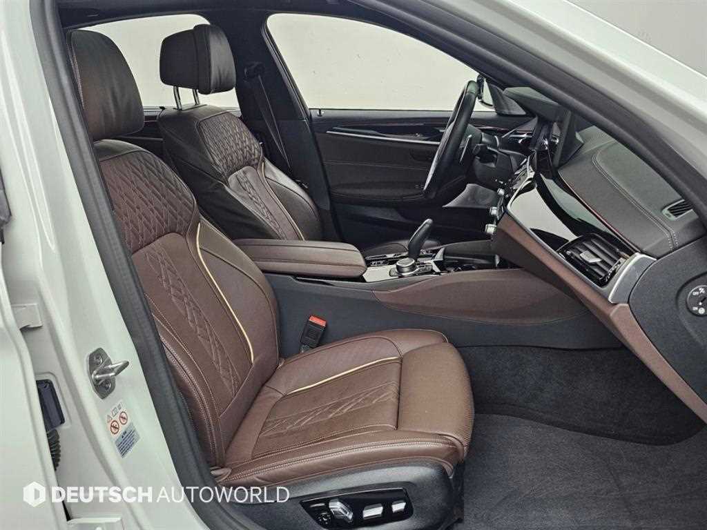 BMW 5-Series — photo 10