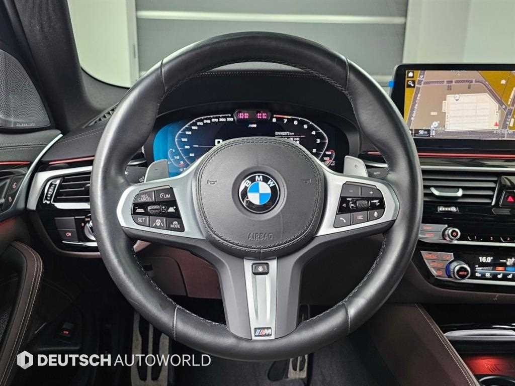 BMW 5-Series — photo 13