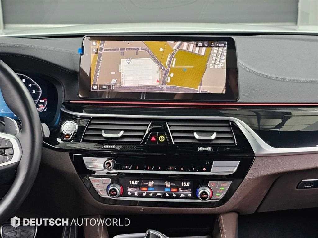 BMW 5-Series — photo 14