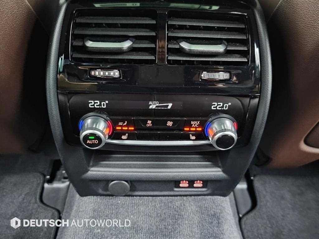 BMW 5-Series — photo 16