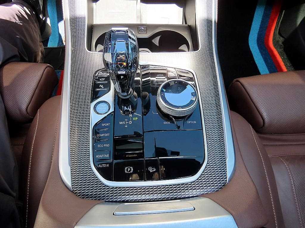 BMW X5 — photo 11