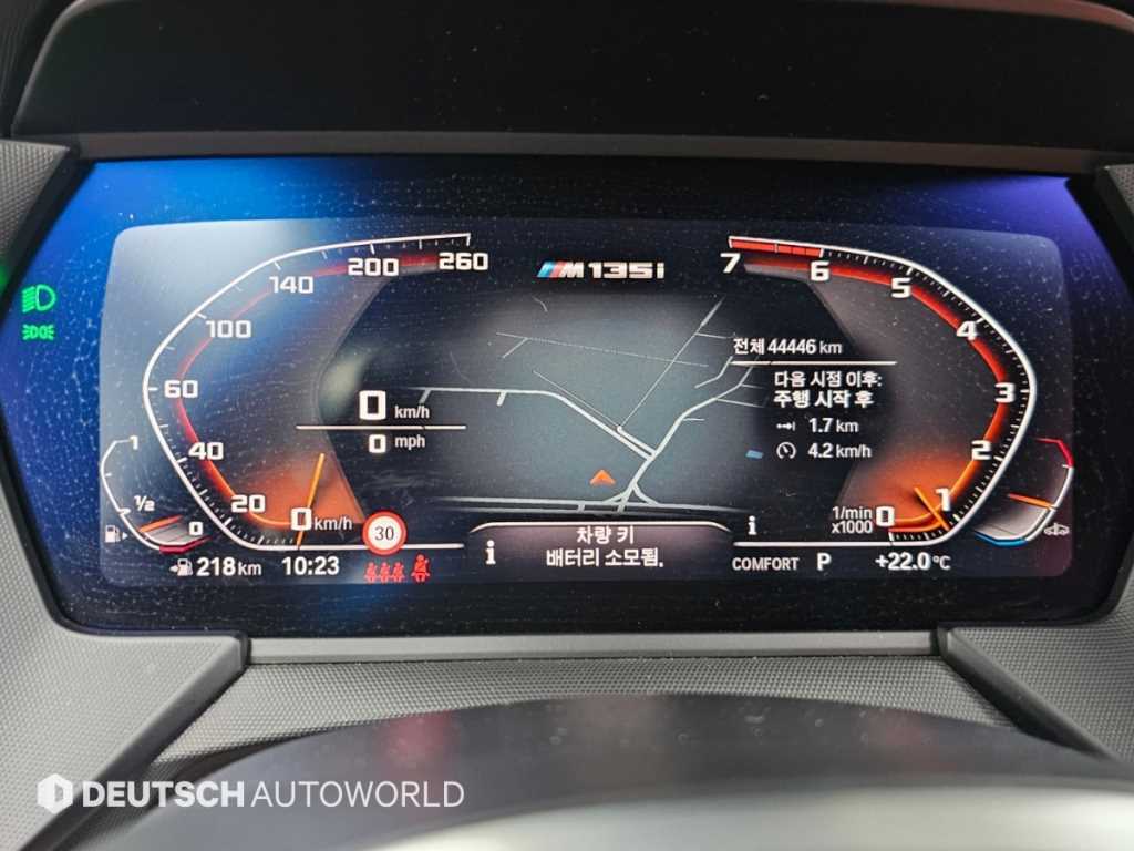 BMW 1-Series — photo 09