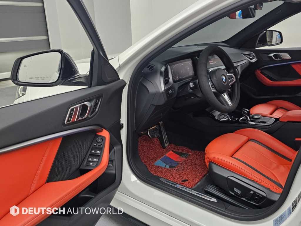 BMW 1-Series — photo 10