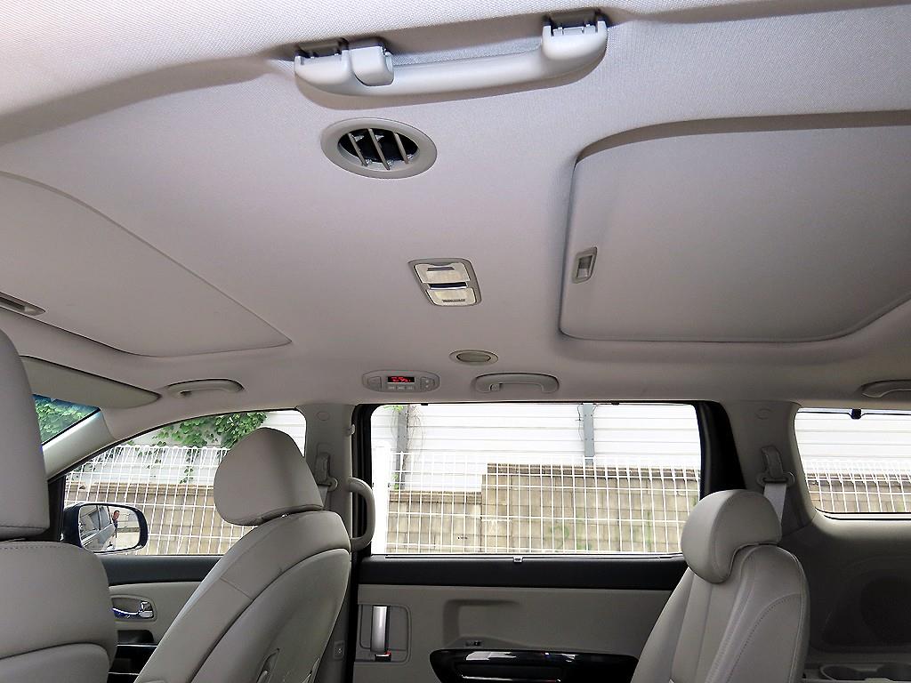 Kia Carnival — photo 15