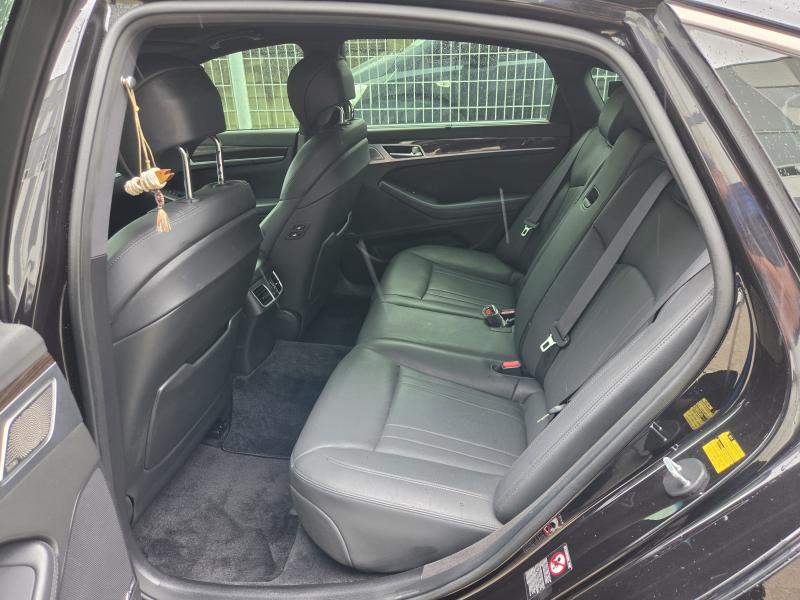 Genesis G80 — photo 06