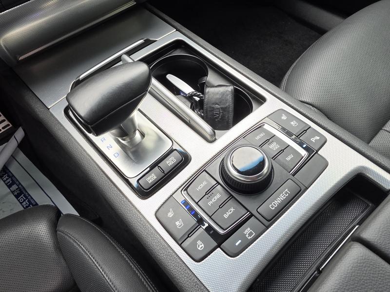 Genesis G80 — photo 11