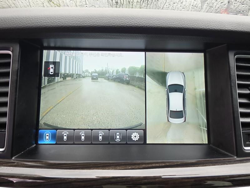 Genesis G80 — photo 12