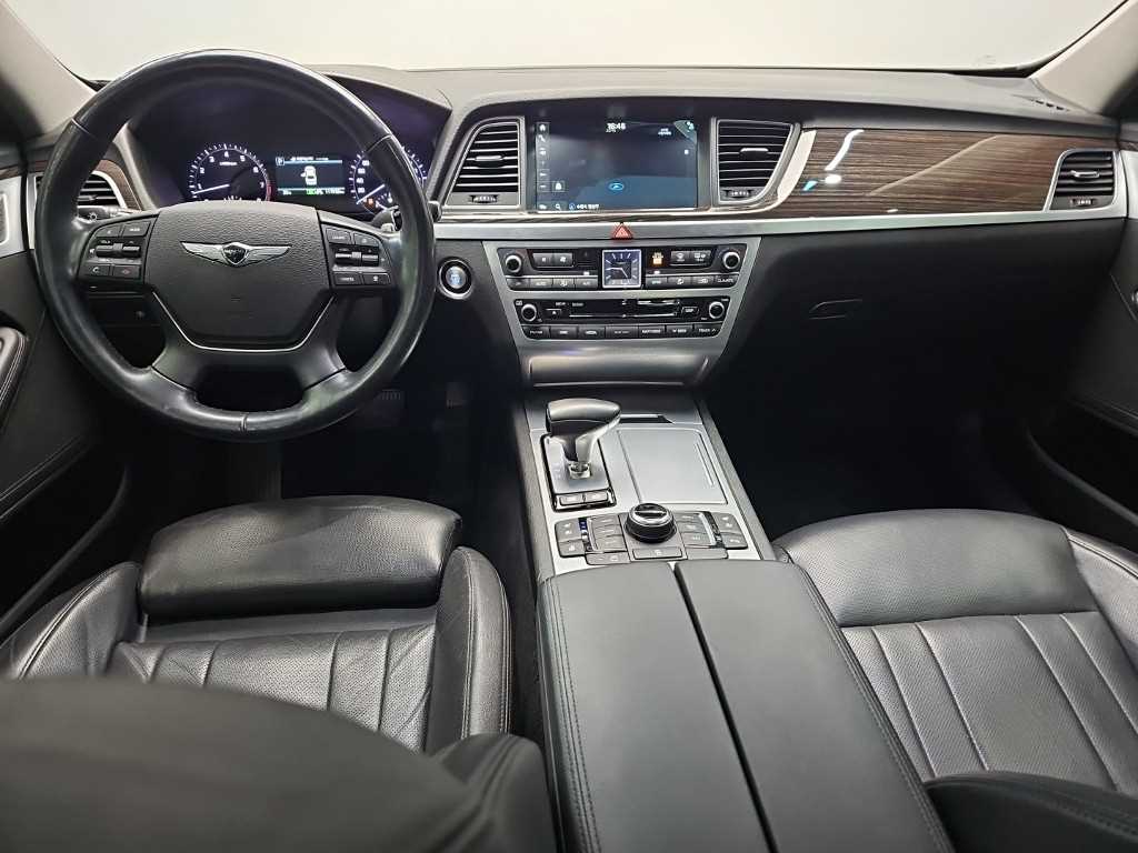 Genesis G80 — photo 07
