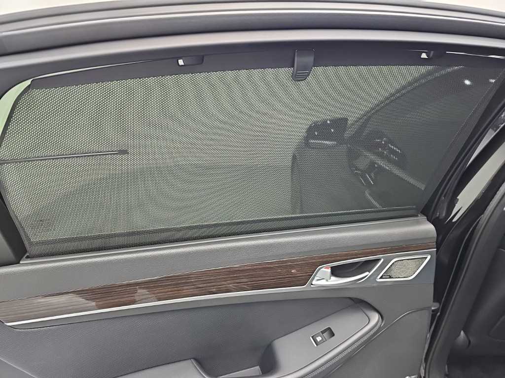Genesis G80 — photo 13