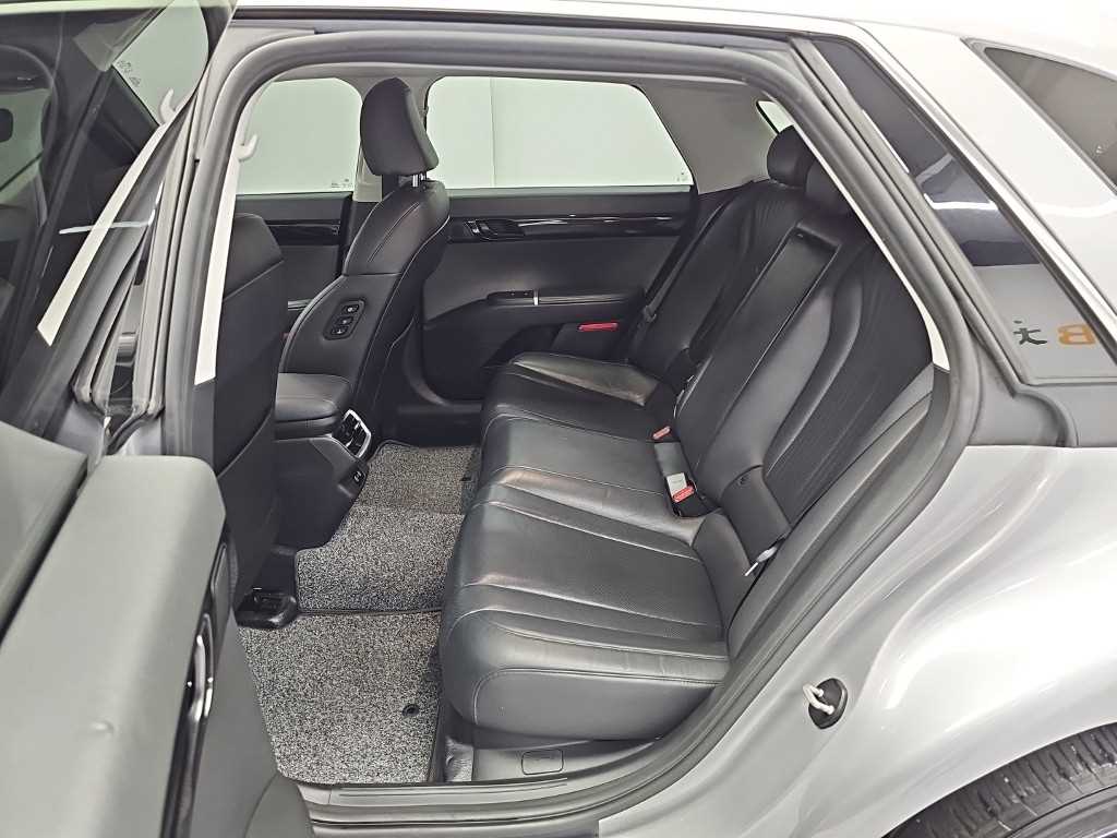 Hyundai Grandeur — photo 12