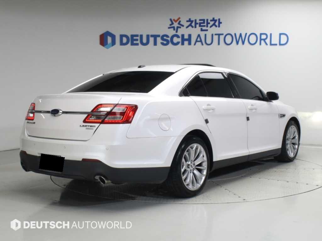 Ford Taurus — photo 02