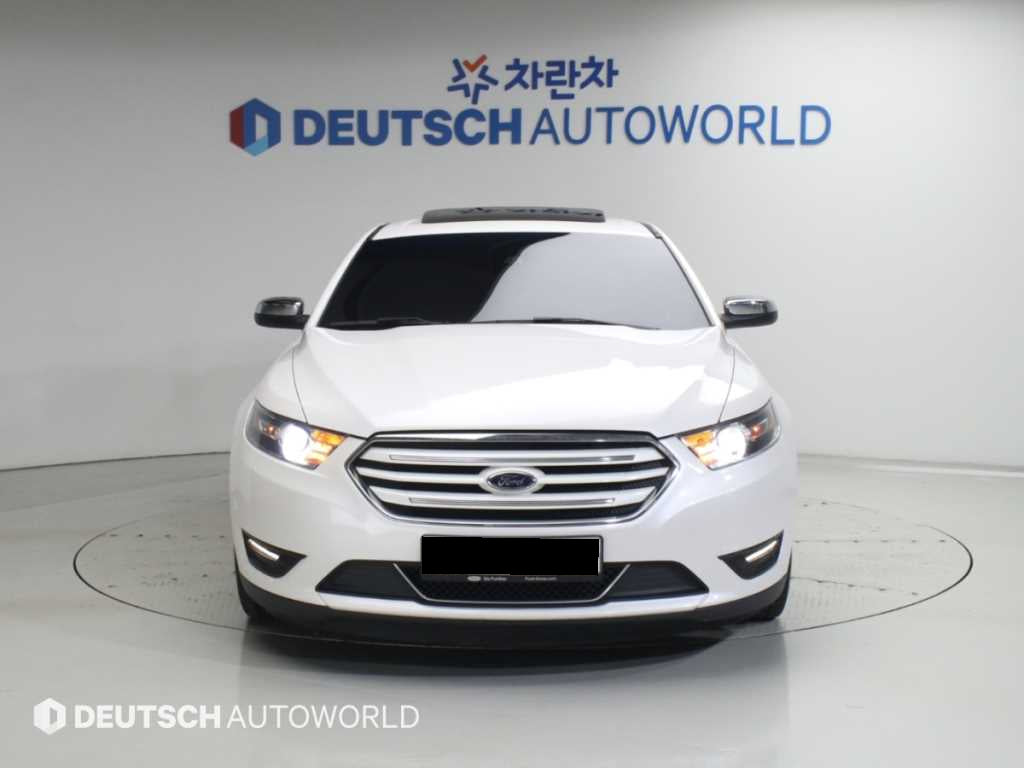 Ford Taurus — photo 03