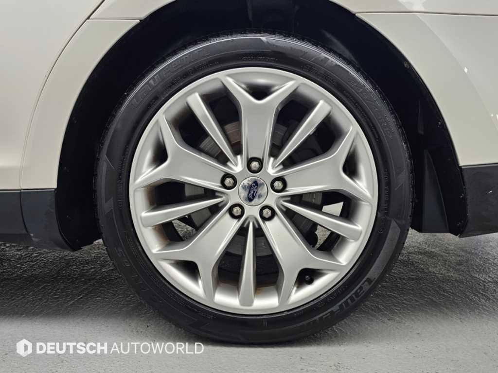 Ford Taurus — photo 05