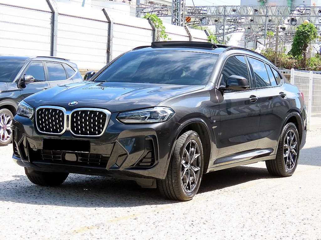 BMW X4 — photo 02