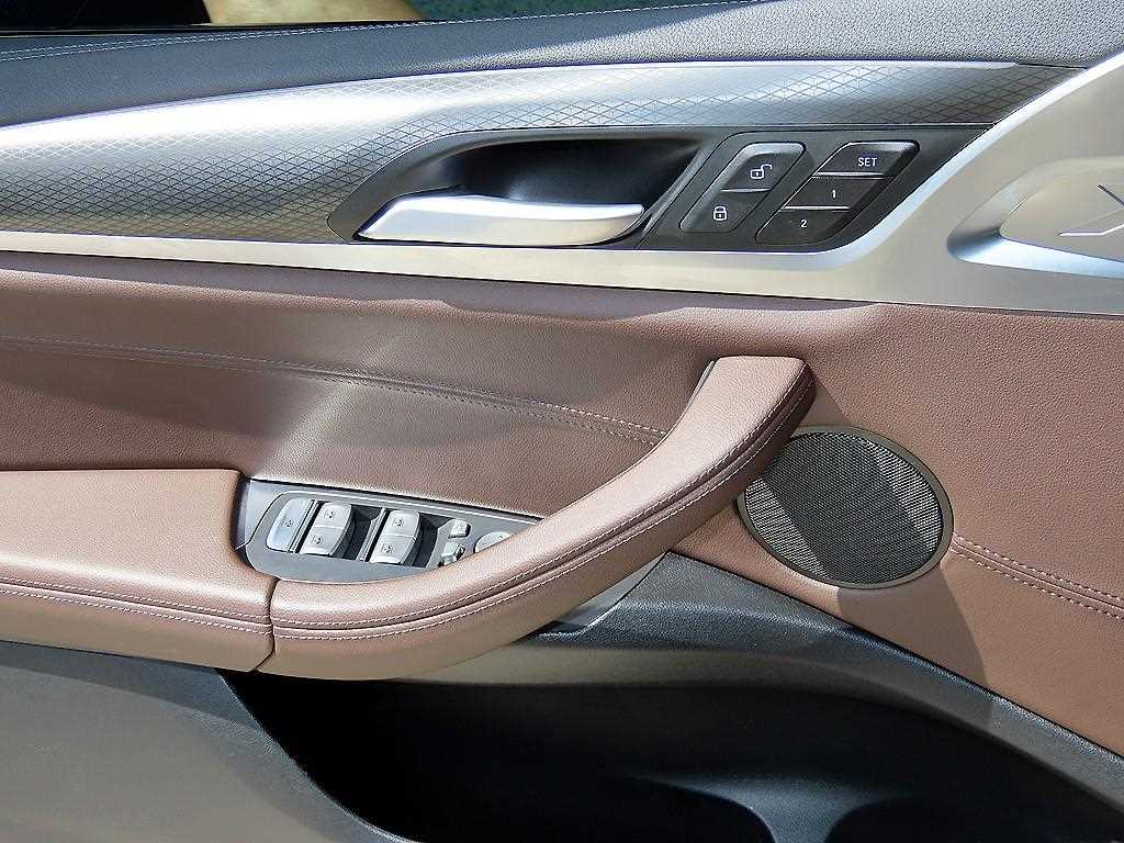 BMW X4 — photo 13