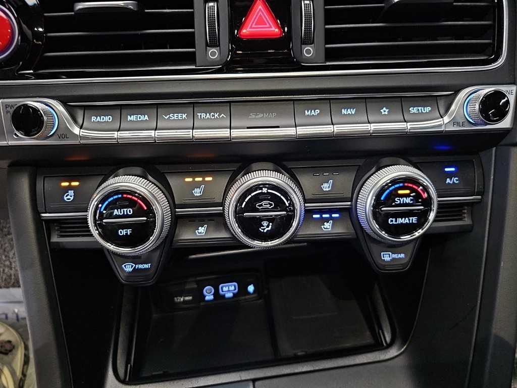 Genesis G70 — photo 10