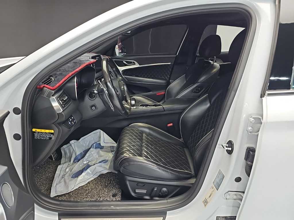 Genesis G70 — photo 11