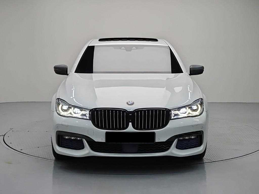 BMW 7-Series — photo 02