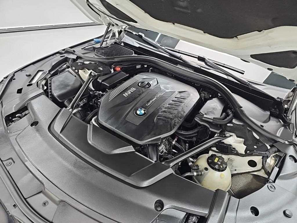 BMW 7-Series — photo 05