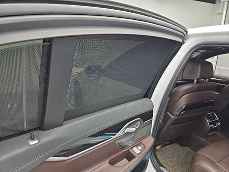 BMW 7-Series — photo 15