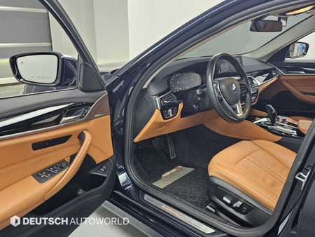 BMW 5-Series — photo 11