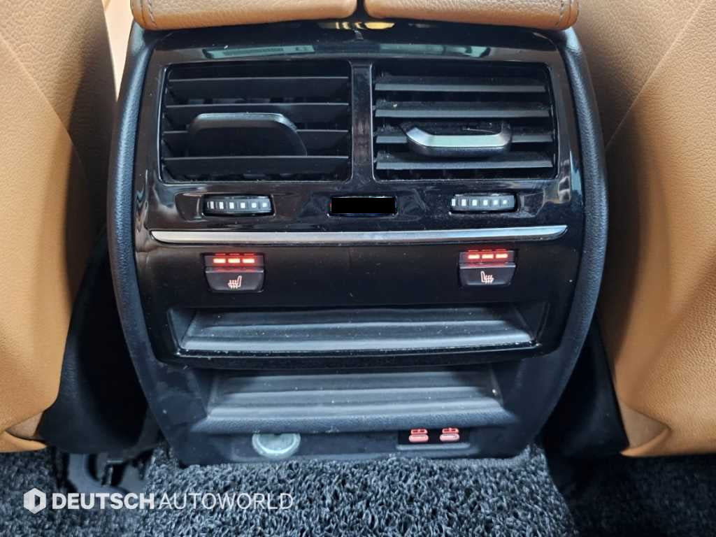 BMW 5-Series — photo 16