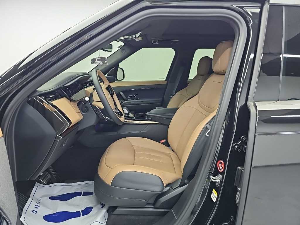 Land Rover Range Rover Sport — photo 12
