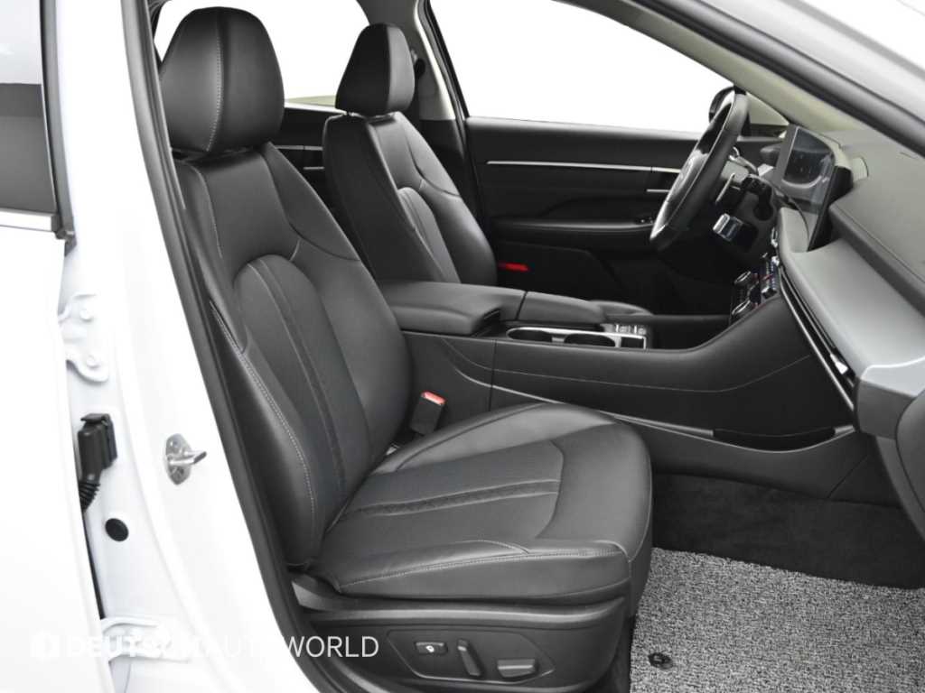 Hyundai Sonata — photo 10