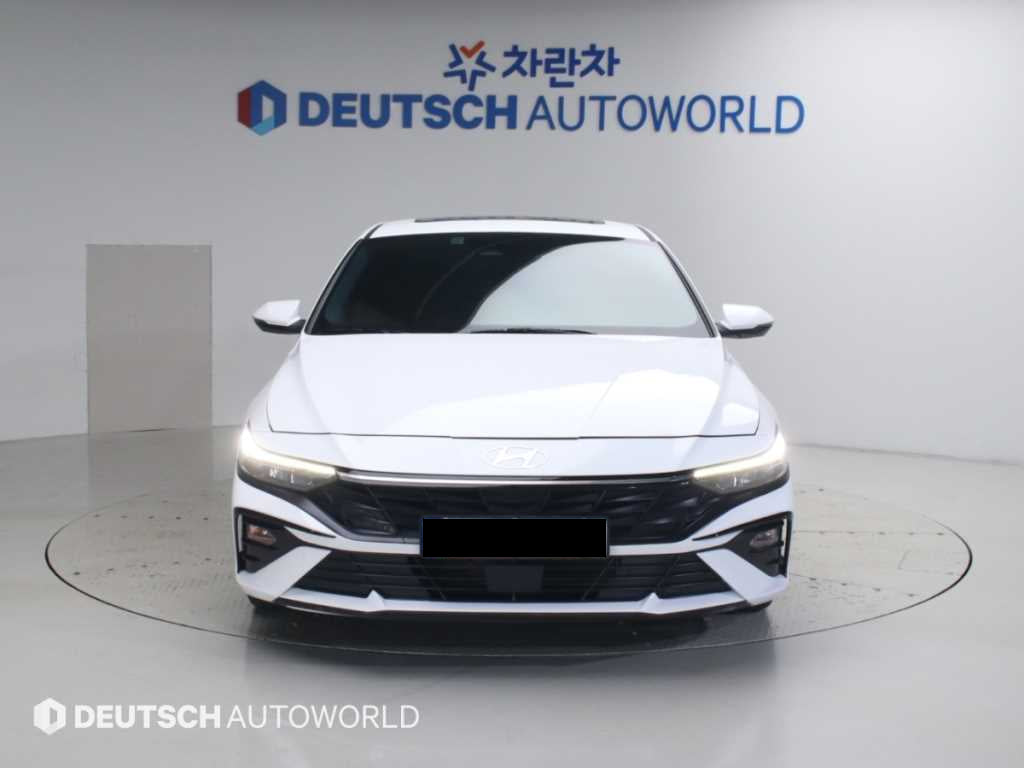Hyundai Avante — photo 03