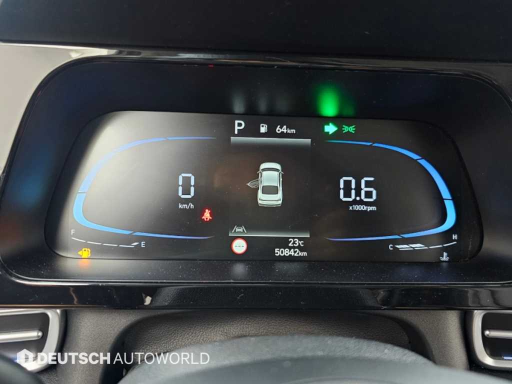 Hyundai Avante — photo 08