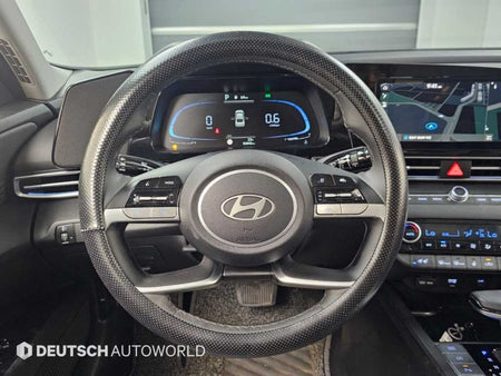 Hyundai Avante — photo 13